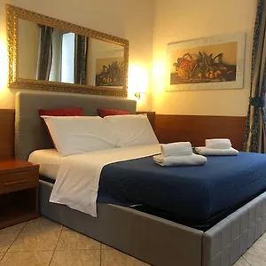 Pensión Cavour, Roma